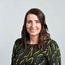 Ein Portraitfoto der Mitarbeiterin Eveline Jutz | © Alpenregion Bludenz Tourismus GmbH, Christa Engstler