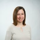 Ein Portraitfoto der Mitarbeiterin Petra Ruman-Marino | © Alpenregion Bludenz Tourismus GmbH, Christa Engstler