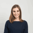 Ein Portraitfoto der Mitarbeiterin Alina Lerchl | © Alpenregion Bludenz Tourismus GmbH, Christa Engstler